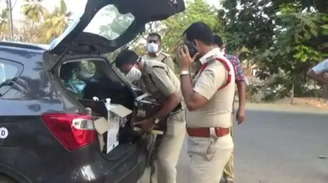 మద్యం అక్రమంగా తరలించిన ఎక్సైజ్ సీఐ