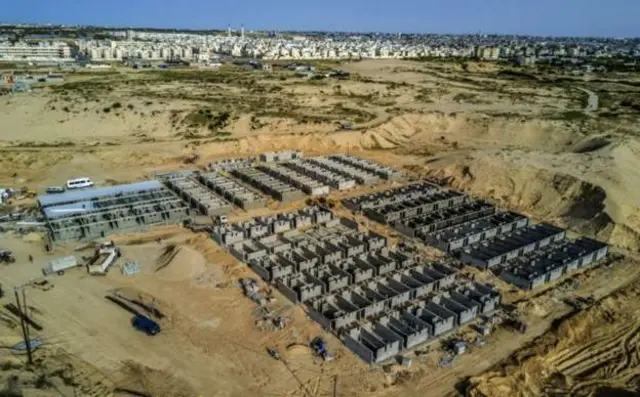 An fara wannan ginin asibitin a Rafah da ke zirin Gaza wanda aka fara a tsakiyar watan Maris