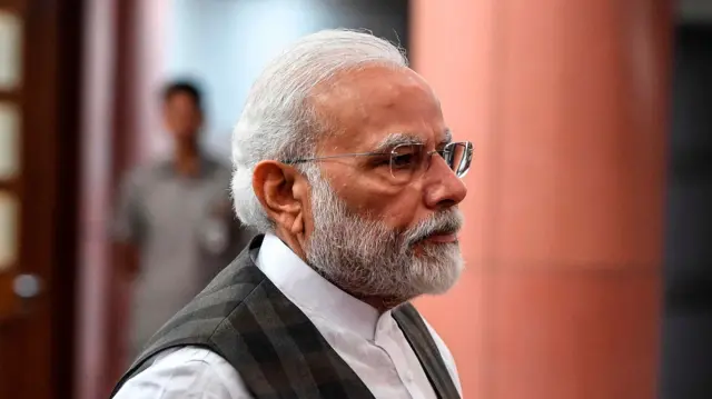 नरेंद्र मोदी