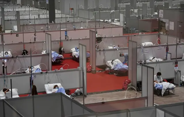 İspanya'da Covid-19 hastaları için yaılan geçici hastane