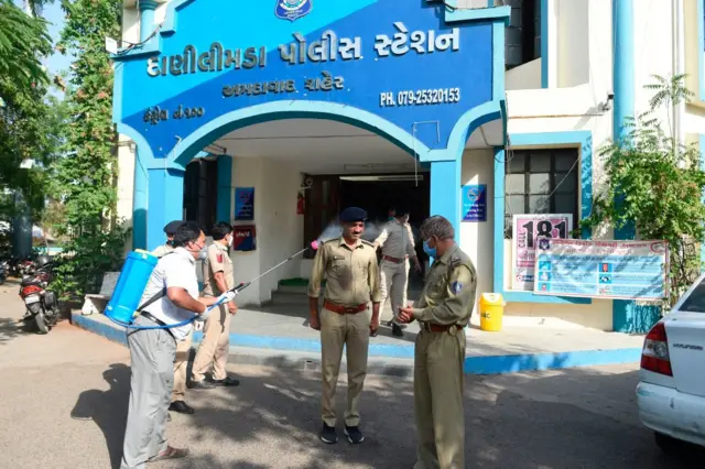 પ્રતીકાત્મક તસવીર