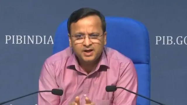 लव अग्रवाल