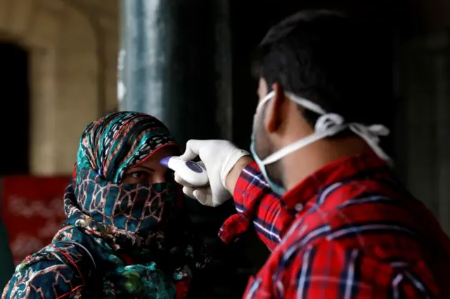 سندھ کے 12 اضلاع میں وائرس کی سکریننگ کا عمل شروع