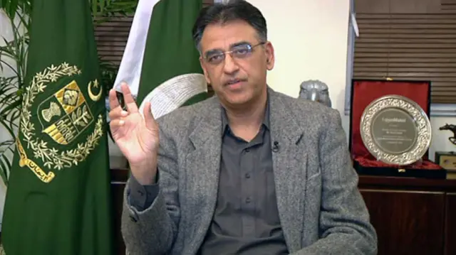 اسد عمر