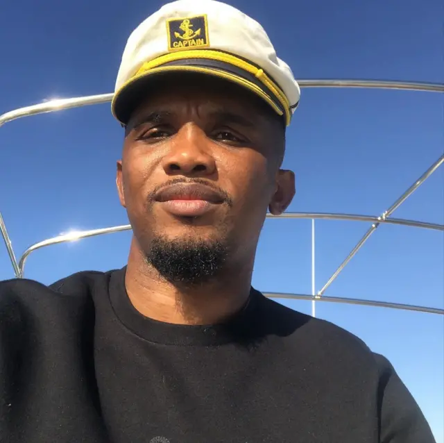 Samuel Eto'o deh share sanitary kit