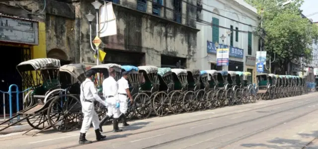 कोलकाता में पुलिसकर्मी