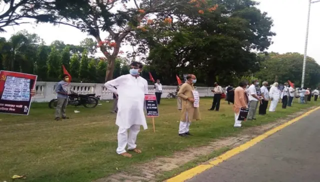 वामपंथी प्रदर्शनकारी