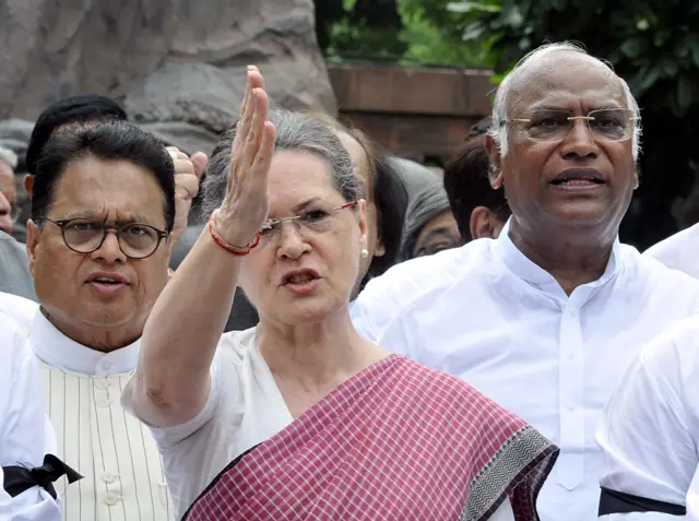 सोनिया गांधी