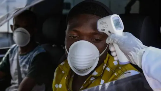 Kungiyar likitoci ta ce mambobinta na bukatar karin takunkuman fuska