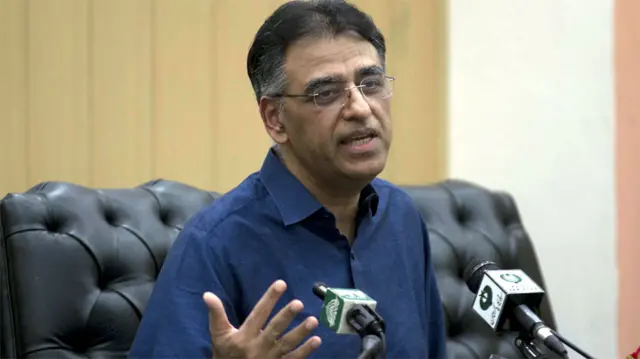 اسد عمر
