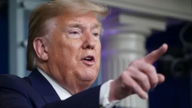 डोनल्ड ट्रंप