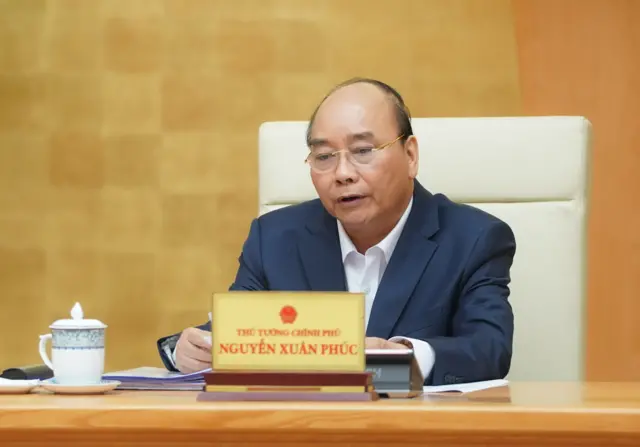 Thủ tướng Nguyễn Xuân Phúc phát biểu tại cuộc họp 20/04