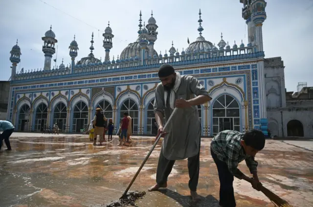 کورونا، رمضان