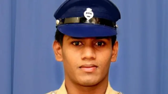 police helped preganant woman by giving blood