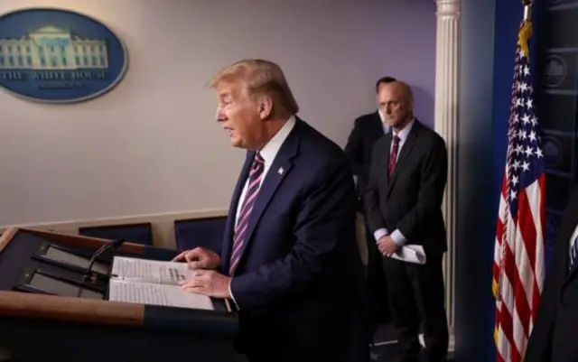 डोनाल्ड ट्रंप