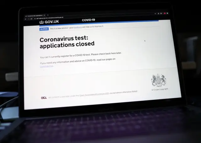 İngiltere'de bugün açıldıktan 2 saat sonra başvurulara kapatılan internet sitesi