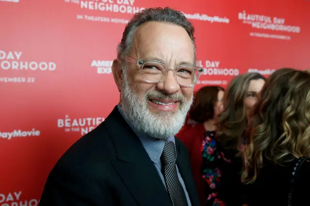 Tom Hanks ismi Corona olduğu için dalga geçilen çocuğun mektubuna cevap verdi, çocuğa daktilo hediye etti