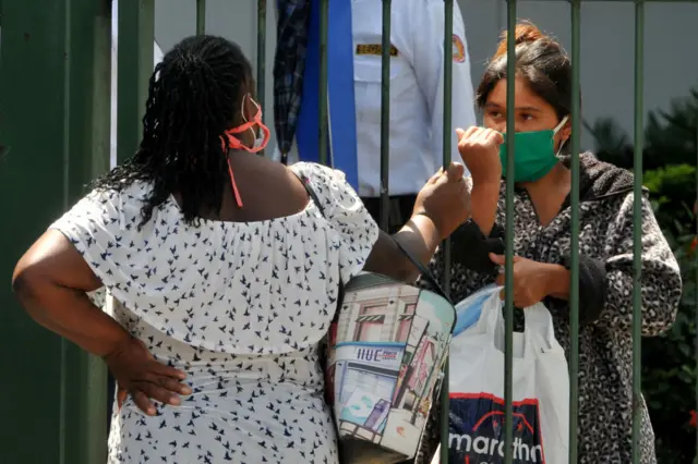 महिलाएं