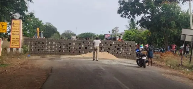 తమిళనాడు పోలీసుల గోడ
