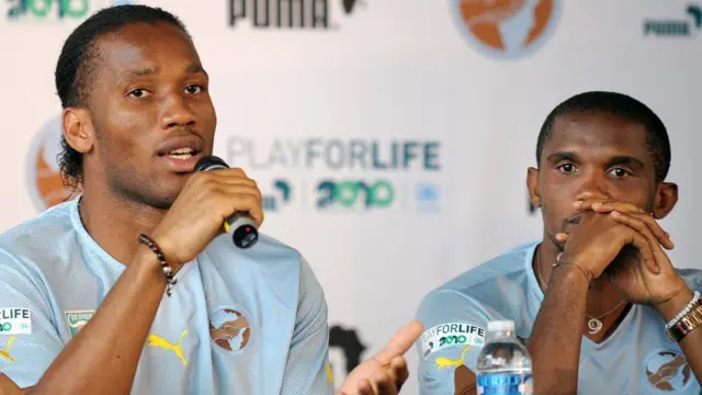 Didier Drogba  iyo Samuel Eto'o
