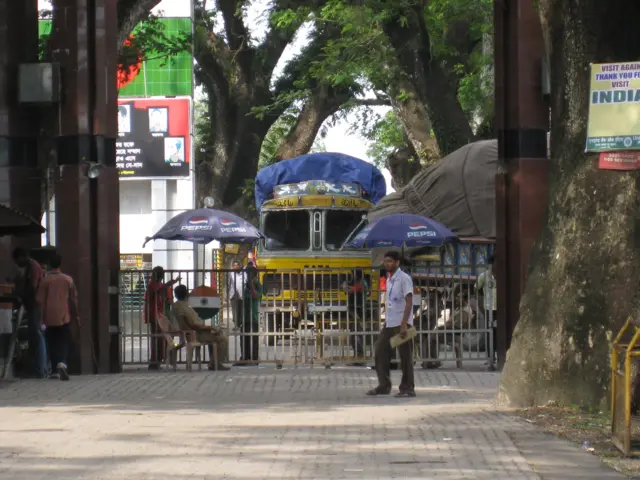 পেট্রাপোল স্থল বন্দর
