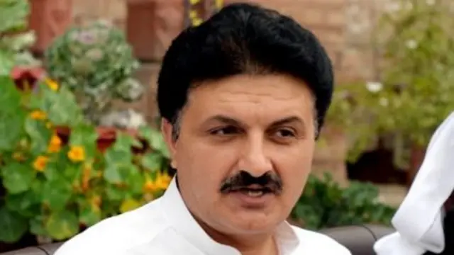 کورونا، اجمل وزیر