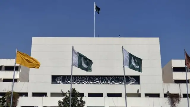 کورونا، پارلیمنٹ ہاؤس، پاکستان،