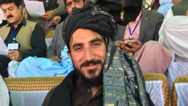 کورونا، منظور پشتین،