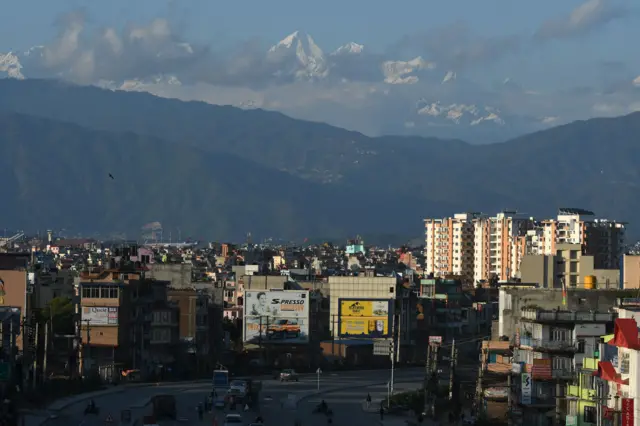 Katmandu'dan gözüken Himalaya dağları