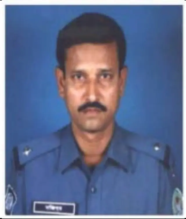 পুলিশের সাব-ইন্সপেক্টর (এসআই) মোঃ মজিবুর রহমান তালুকদার