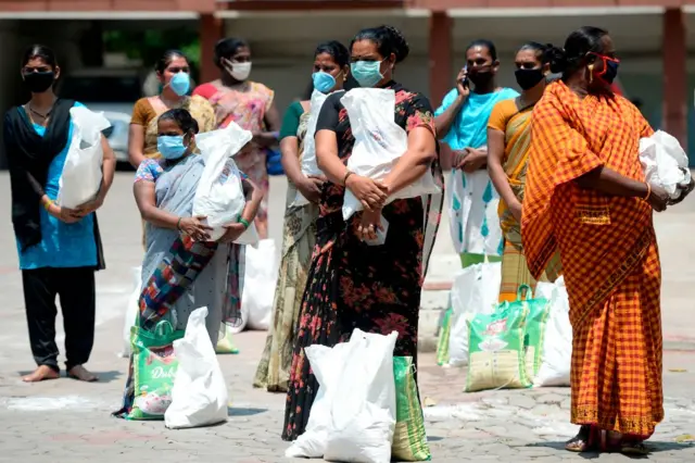 நோய் கட்டுப்பாடு பகுதிகளில் எந்த தளர்வும் இல்லை:தமிழக அரசு விளக்கம்