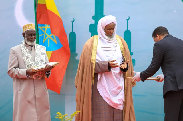 Sirna wal-harkaa fuudhiinsa lafa masjiidaa