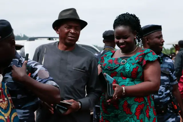 Agathon Rwasa n'umutambukanyi wiwe Annonciate Haberisoni aho batoreye i Ngozi