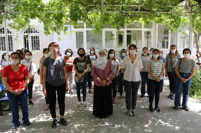 Rosa Kadın Derneği de gözaltıları kınayan bir açıklama yaptı ve aktivistlerin derhal serbest bıraklımasını istedi