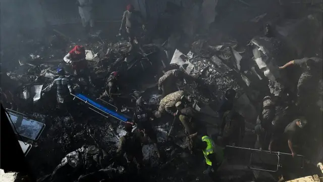 کراچی طیارہ حادثہ