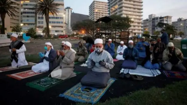Namoota wlaitti qabamuun sagadaa jiran