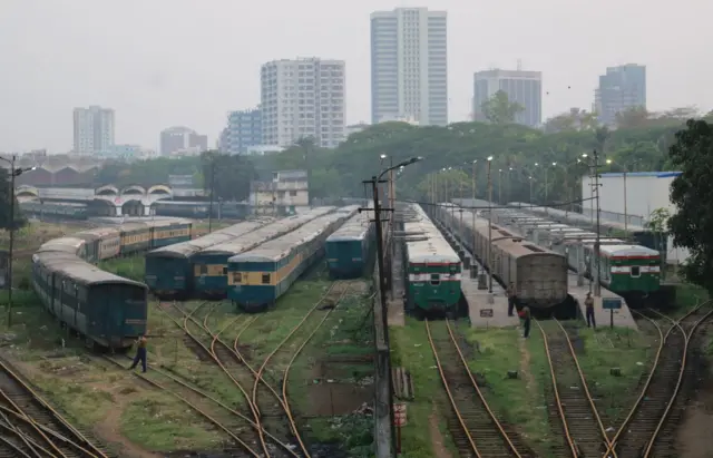 ১৬ই মে পর্যন্ত বাড়তে পারে ছুটি