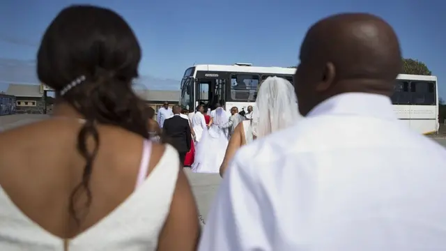 Namoota gaa'ela isaanii raawatan