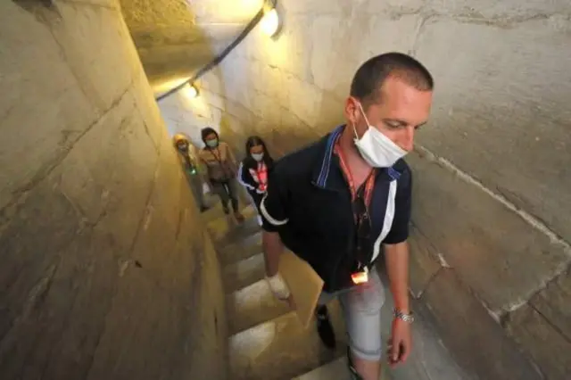 पीसा की झुकी हुई मीनार