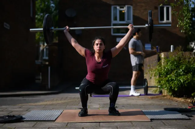 کراس فِٹر ایلینا ڈیمو