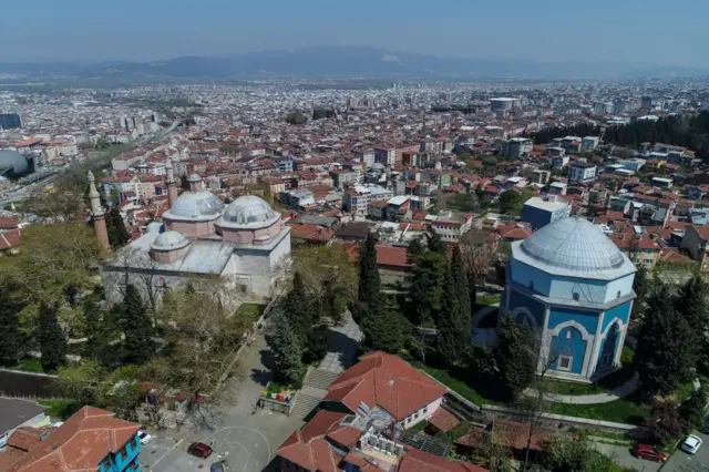 Bursa'nın Keles Belediye Başkanı Mehmet Keskin, ilçede artan koronavirüs vakalarıyla ilgili uyarıda bulundu: "En yakınlarla bile iftar programı düzenlenmemesi önemli"