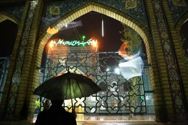 ایران میں کورونا وائرس کے متاثرین ایک لاکھ کے قریب