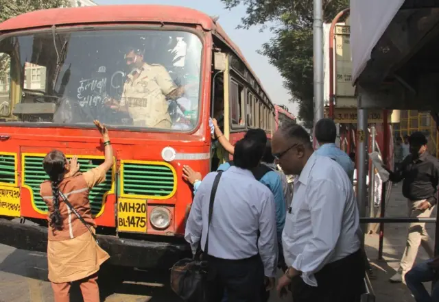 एसटी