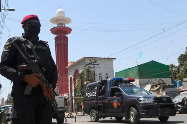 پاکستان: گذشتہ ایک روز کے دوران کورونا کے 6825 نئے متاثرین، 81 اموات