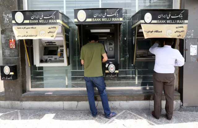 İran'da dolar 19 bin tümeni aşarak tarihi rekorunu kırdı