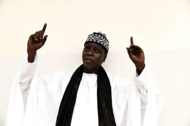 ከኮሮናቫይረስ ያገገመው ታዋቂው ሴኔጋላዊ ኮሜዲያን ሳምባ ሲኔ