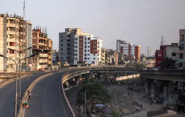 ঢাকায় সম্প্রতি এলাকা চিহ্নিত করে লকডাউন আরোপ করা হচ্ছে