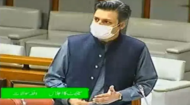 پاکستان کے وفاقی وزیر صنعت و پیداوار حماد اظہر