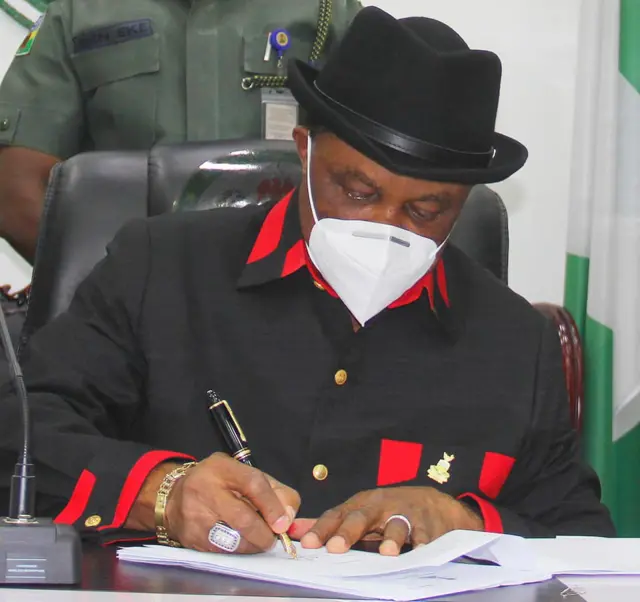 Willie Obiano bụ Gọvanọ Anambra steeti.