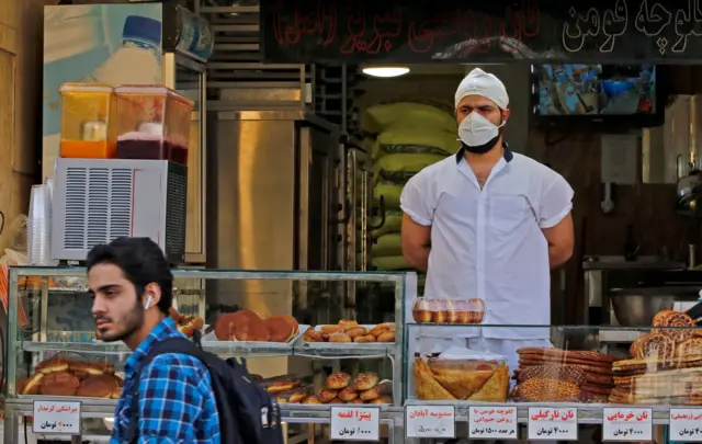 مراکز تجاری در ایران باز شده است